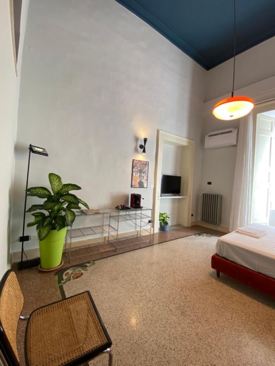 Roiss Haus Suites Lecce Esterno foto