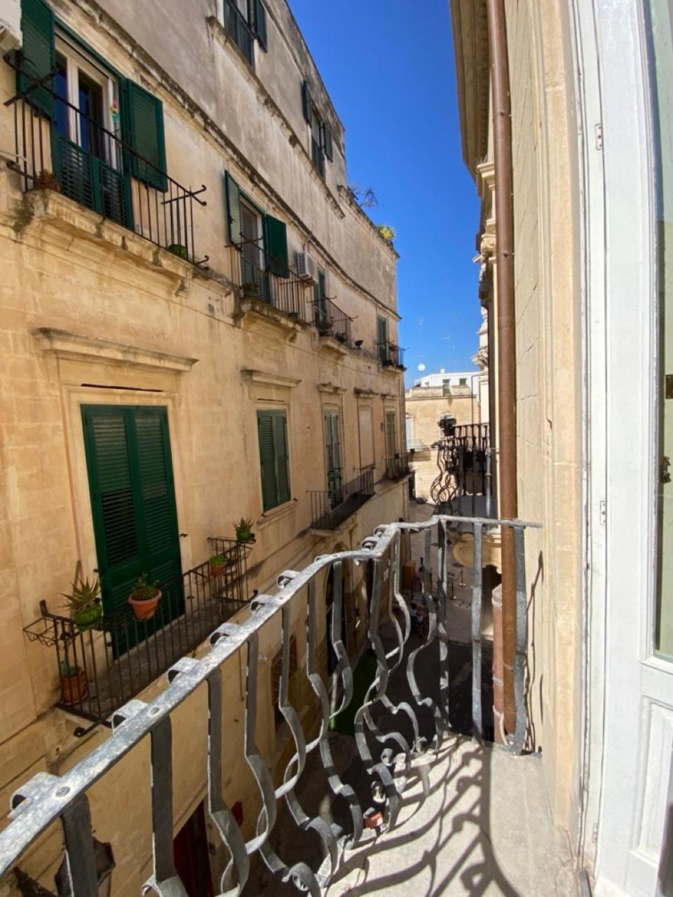 Roiss Haus Suites Lecce Esterno foto