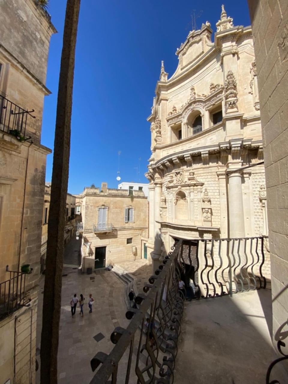 Roiss Haus Suites Lecce Esterno foto