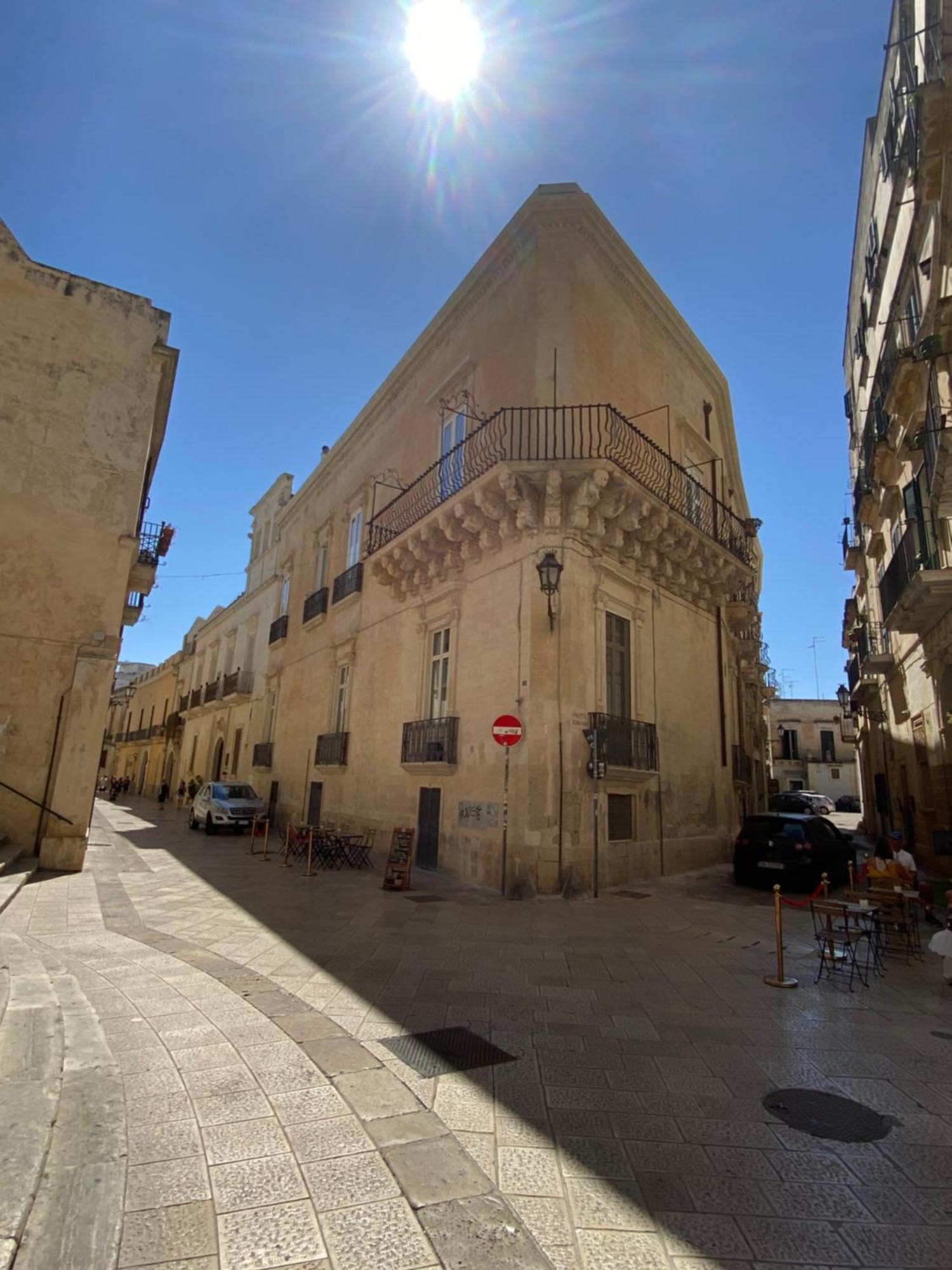 Roiss Haus Suites Lecce Esterno foto