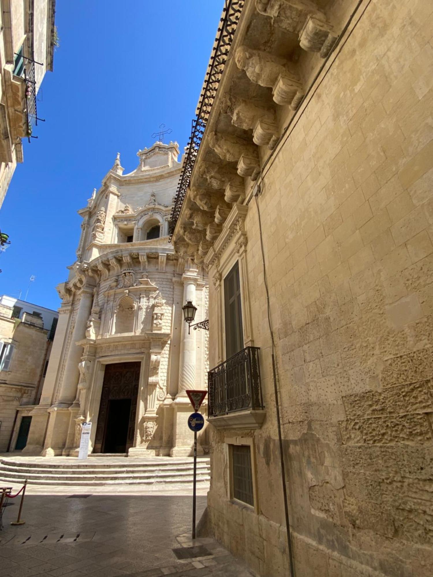 Roiss Haus Suites Lecce Esterno foto